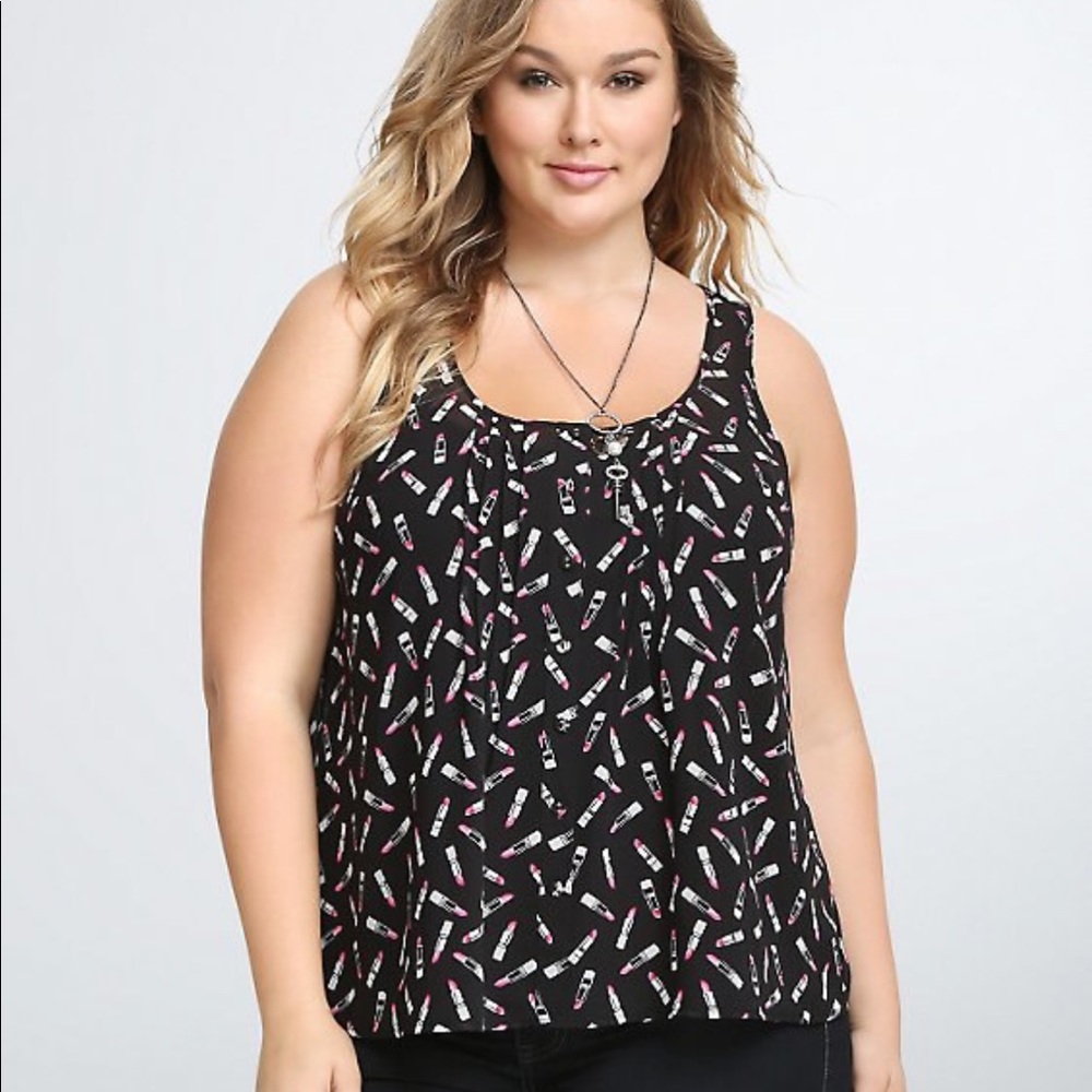 Torrid Lipstick Print Sleeveless top sz 0